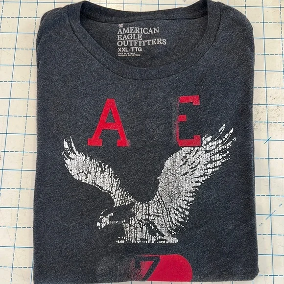 American Eagle Gray T-Shirt with Red and White Design - Picture 1 of 2